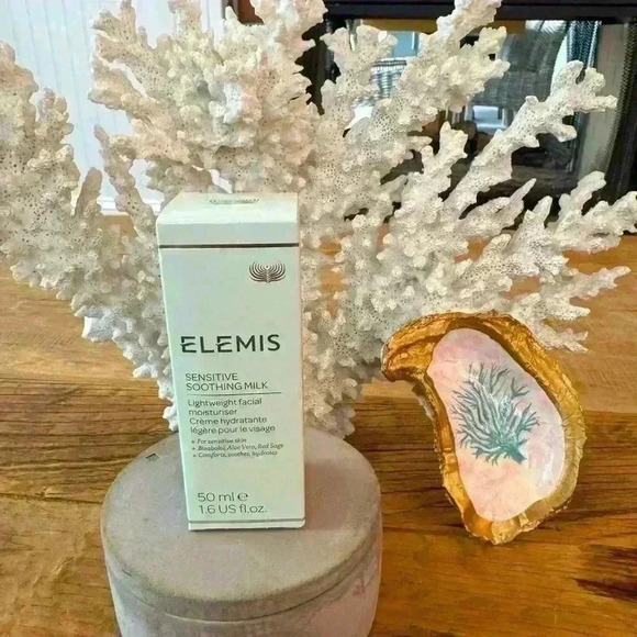 ELEMIS Sensitive Soothing Milk ~ 1.6fl oz ~ NEW IN BOX! - Picture 2 of 6